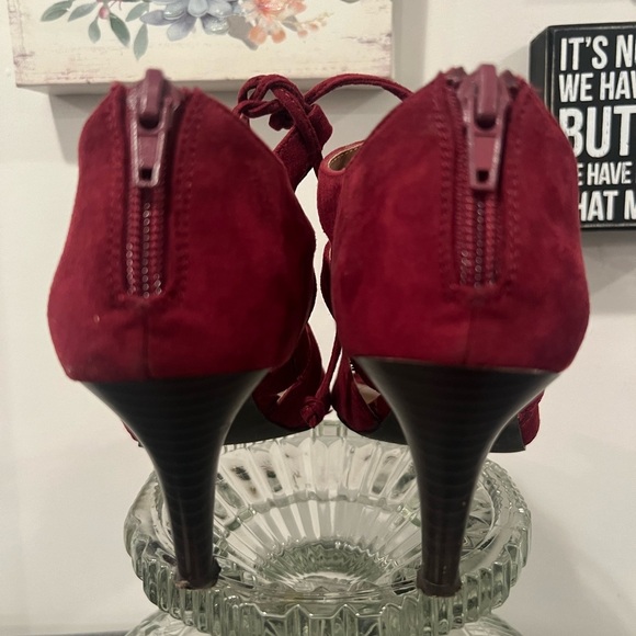 STYLE & CO women red suede stiletto heels/size 6M - Picture 4 of 8